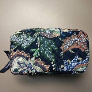 Vera Bradley Zip-Around Essential Oil Case Java Navy Camo